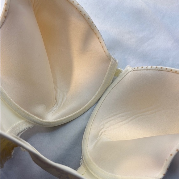 Maidenform Polka Dot Lace Bra - Cream, racerback, front close, 38DD, New - Picture 7 of 15